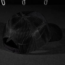 Lade das Bild in den Galerie-Viewer, Trucker Basecap - Black &amp; Black
